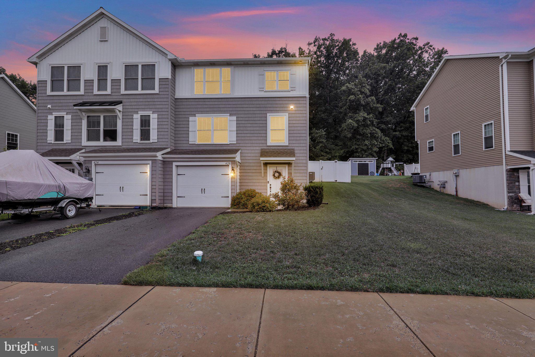 426 SMOKERING DRIVE