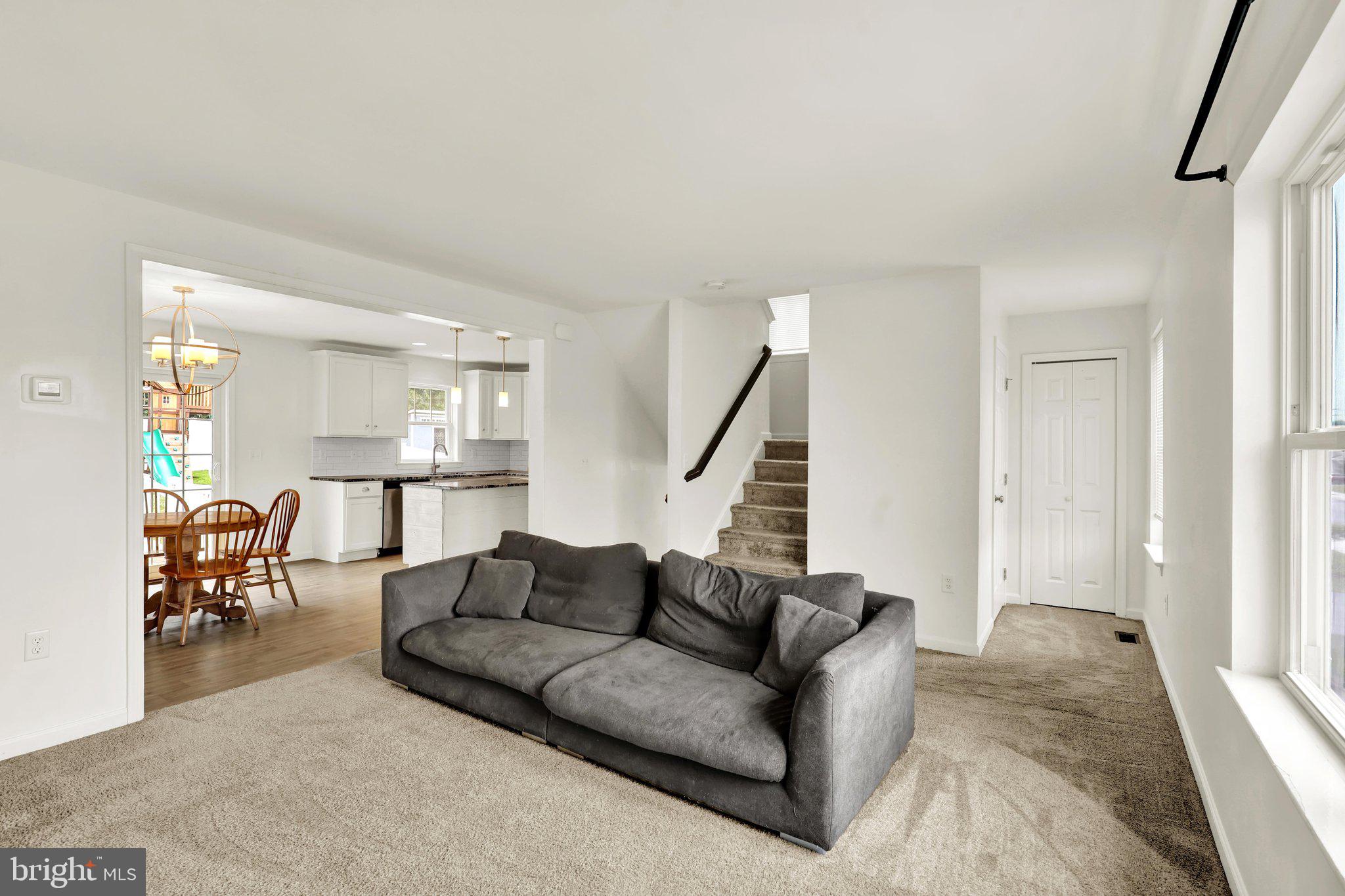 426 SMOKERING DRIVE