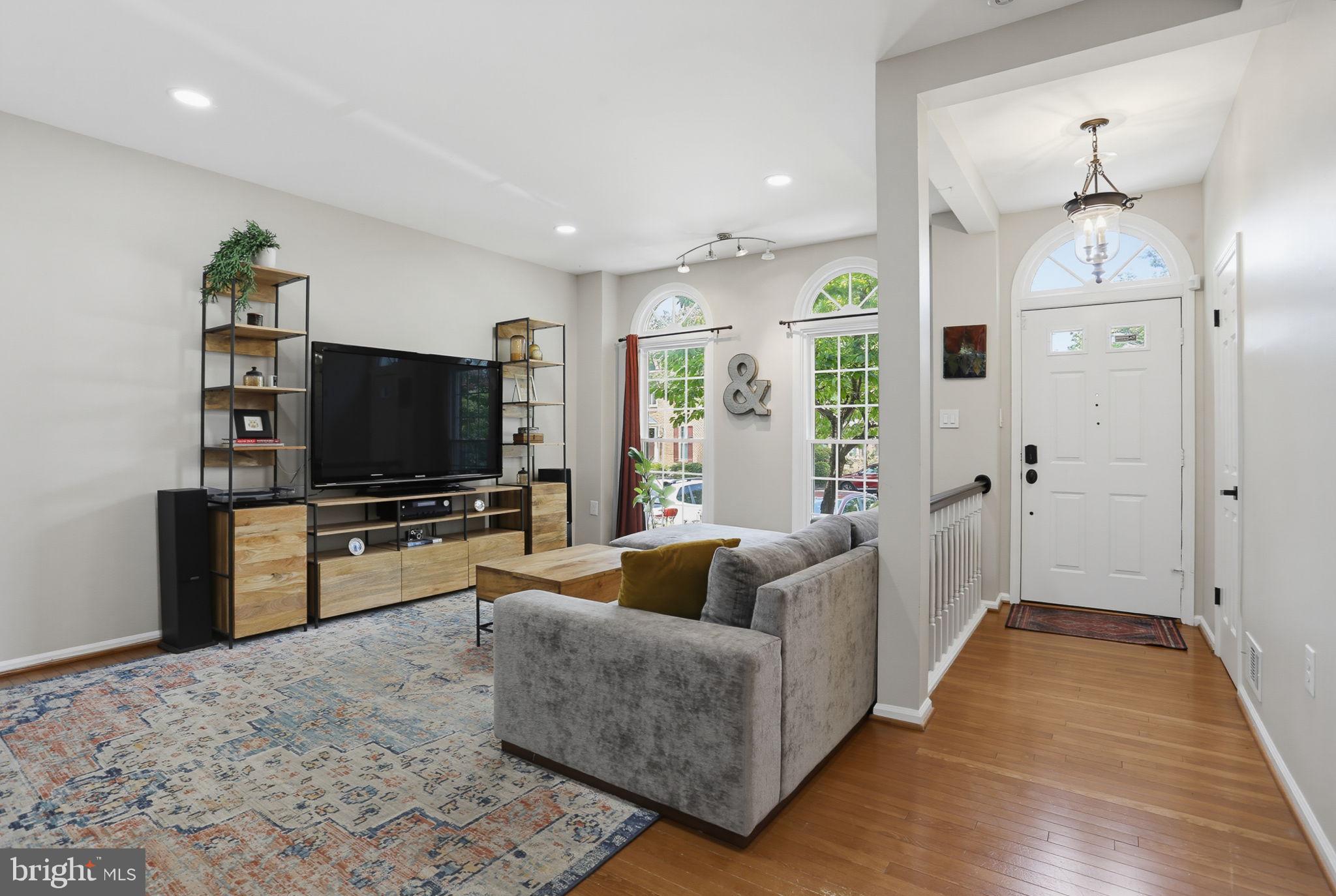 6152 WELLINGTON COMMONS DRIVE