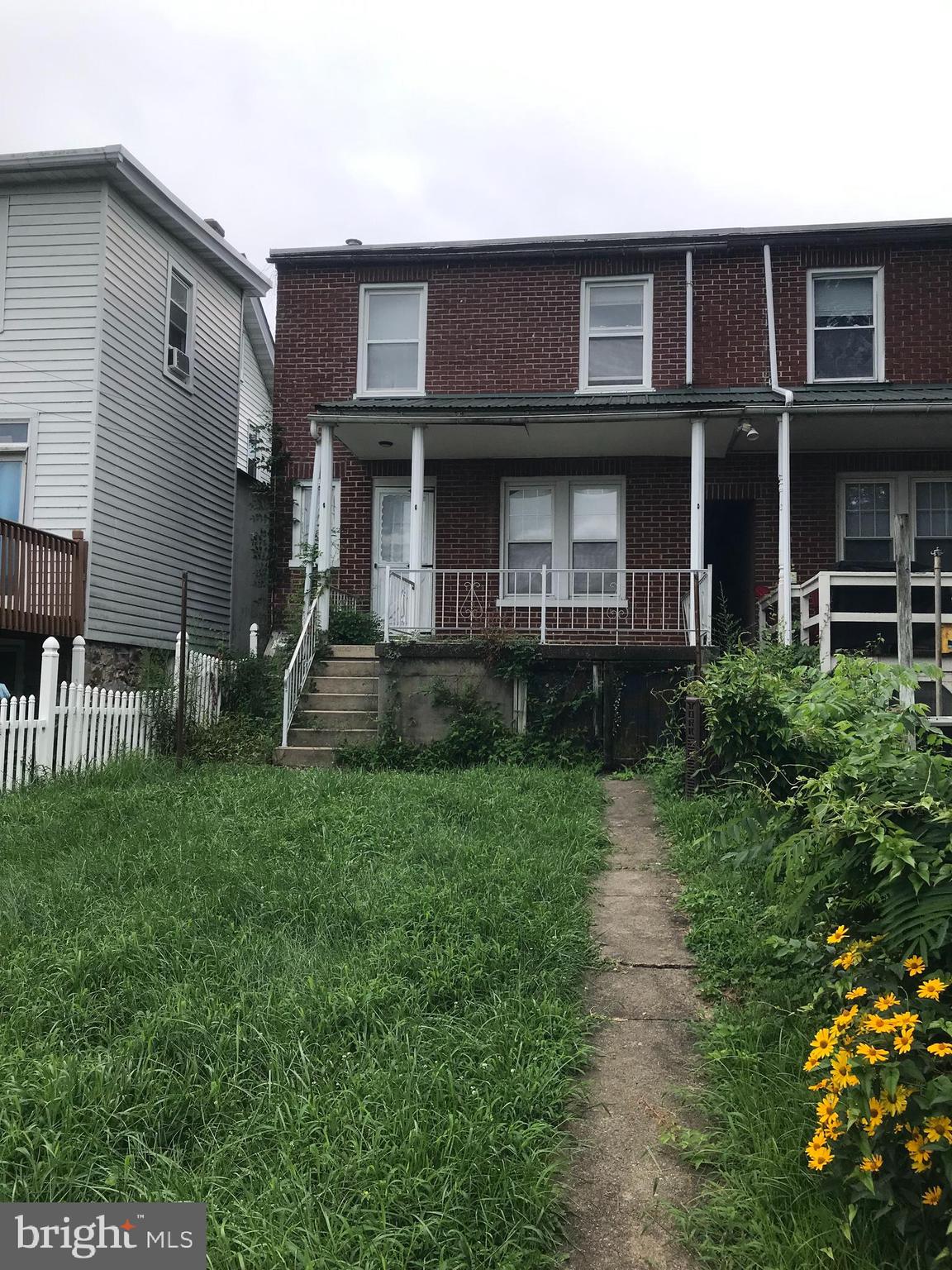 56 E MAIN ST
