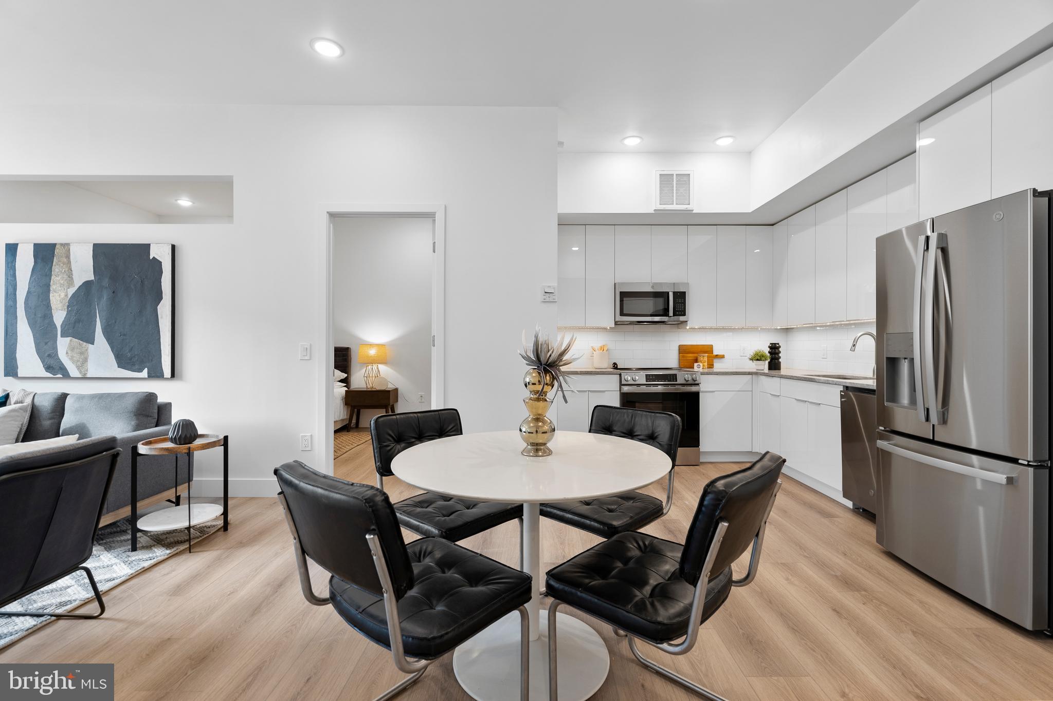 QUEEN VILLAGE - Residential Lease