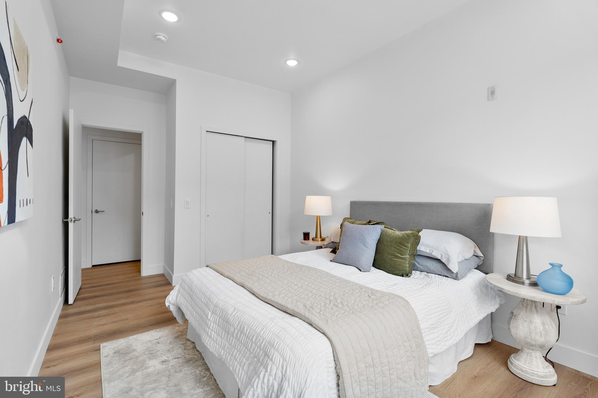 QUEEN VILLAGE - Residential Lease