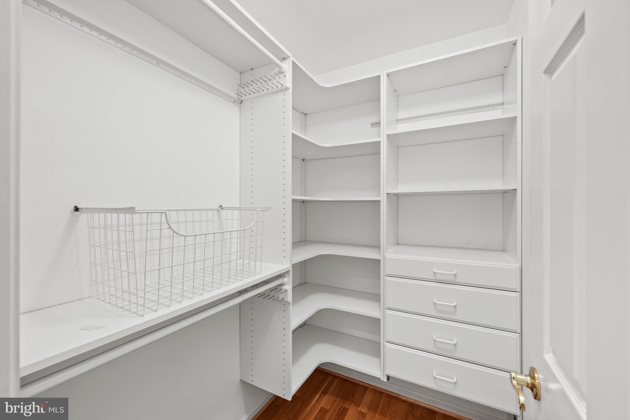 AVENEL - Residential