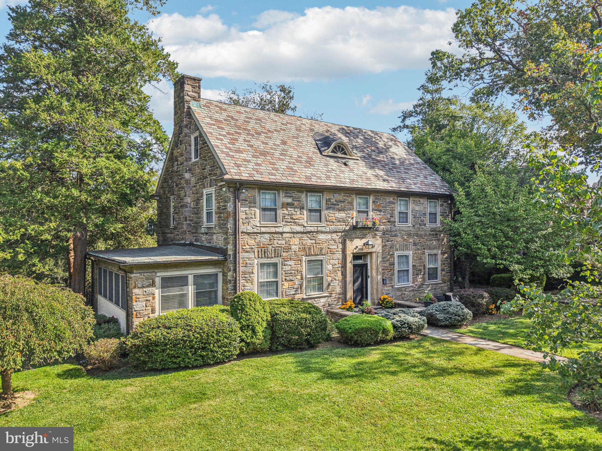 425 CHAPEL ROAD