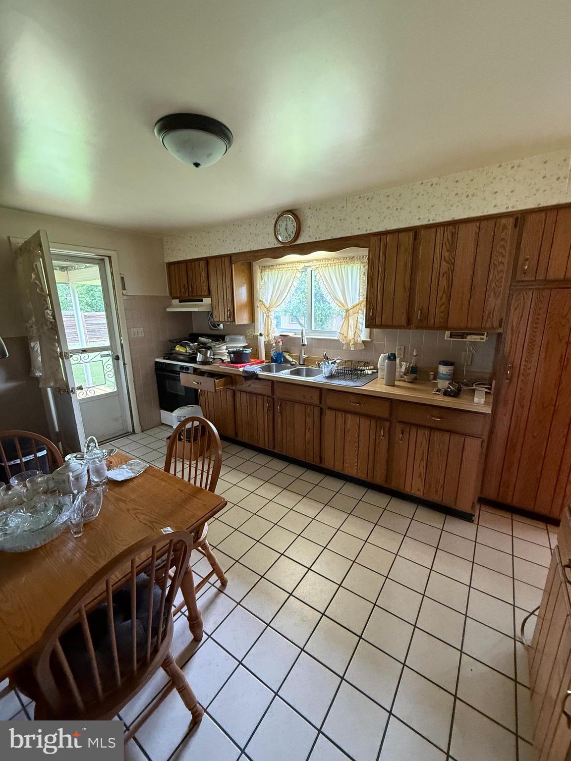 5667 OAKLAND MILLS ROAD