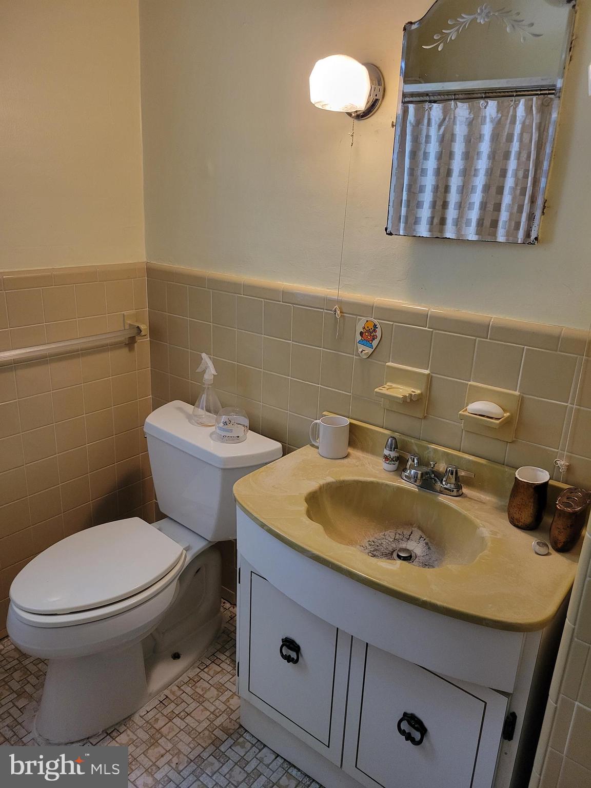 WEST OAK LANE - Residential