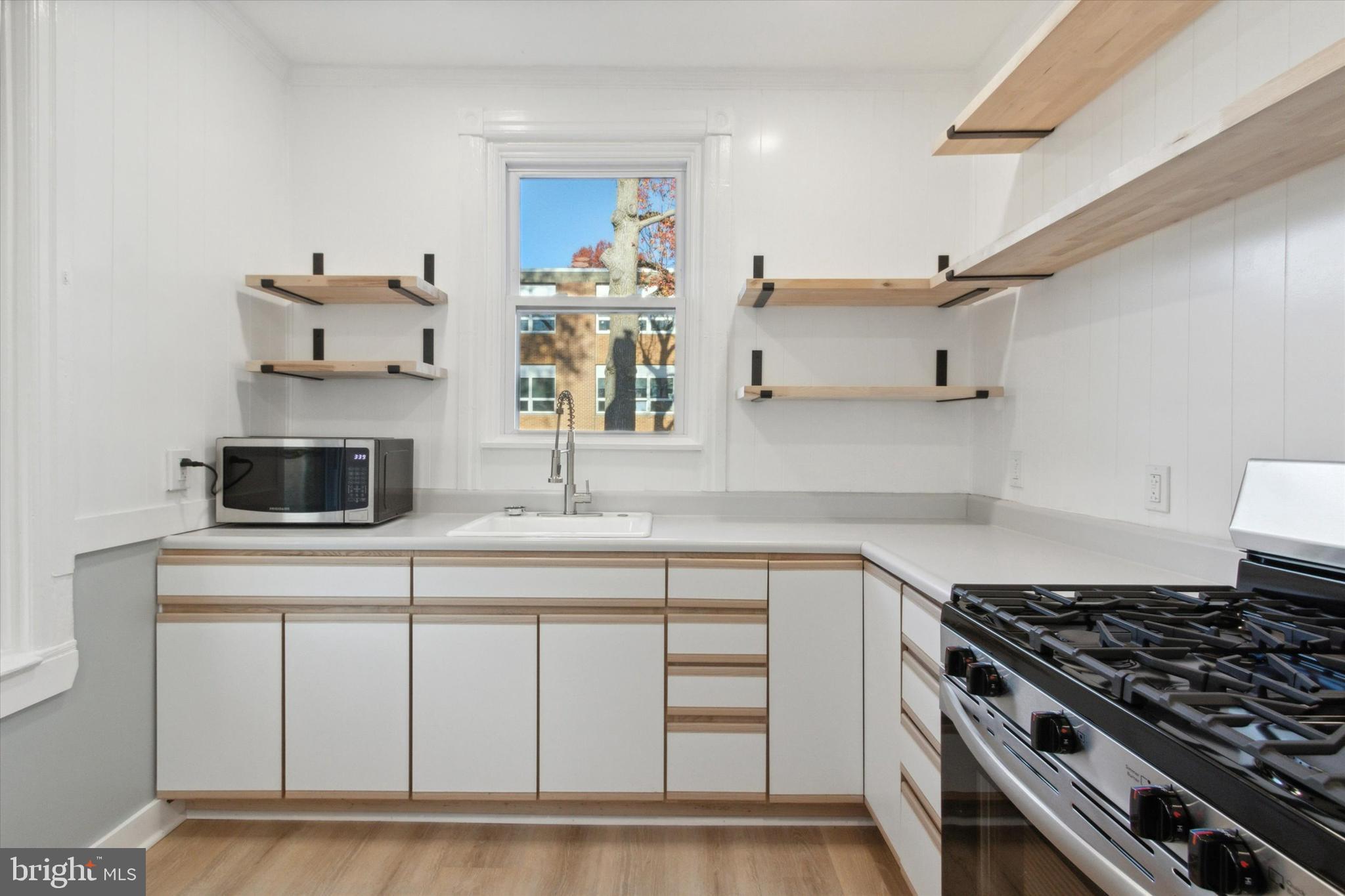 SUMMIT RIDGE - Residential Lease