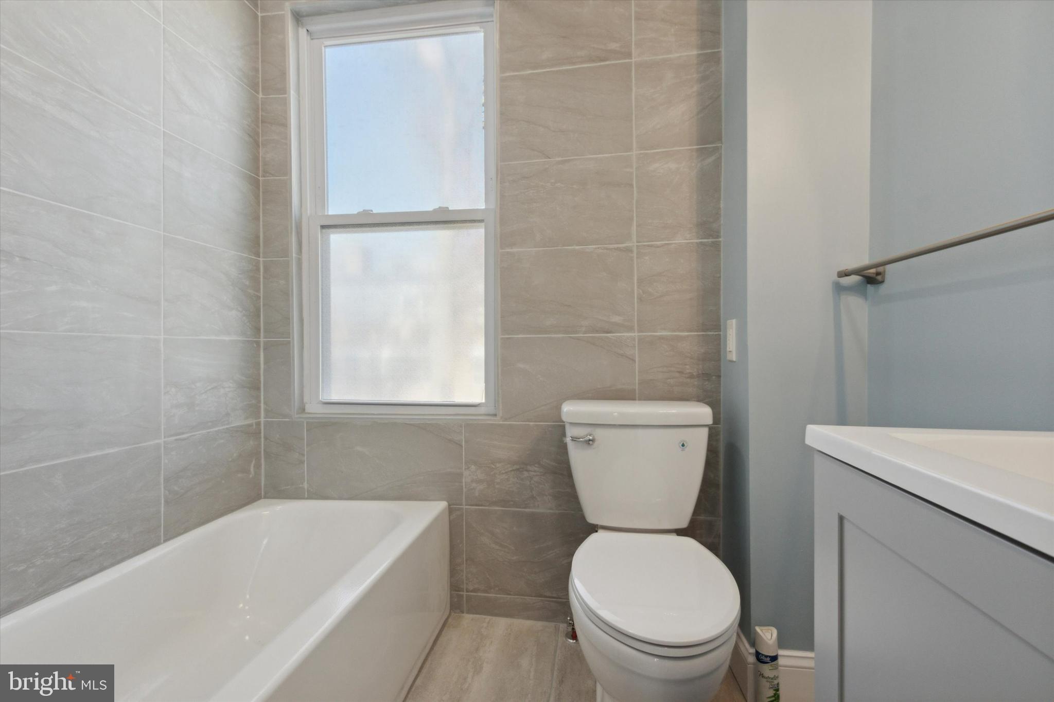 SUMMIT RIDGE - Residential Lease