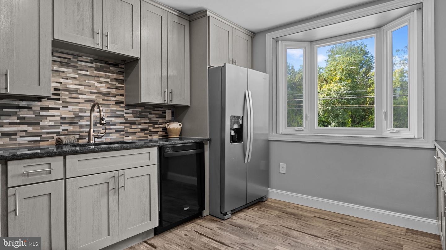 WALTON PARK - Residential Lease