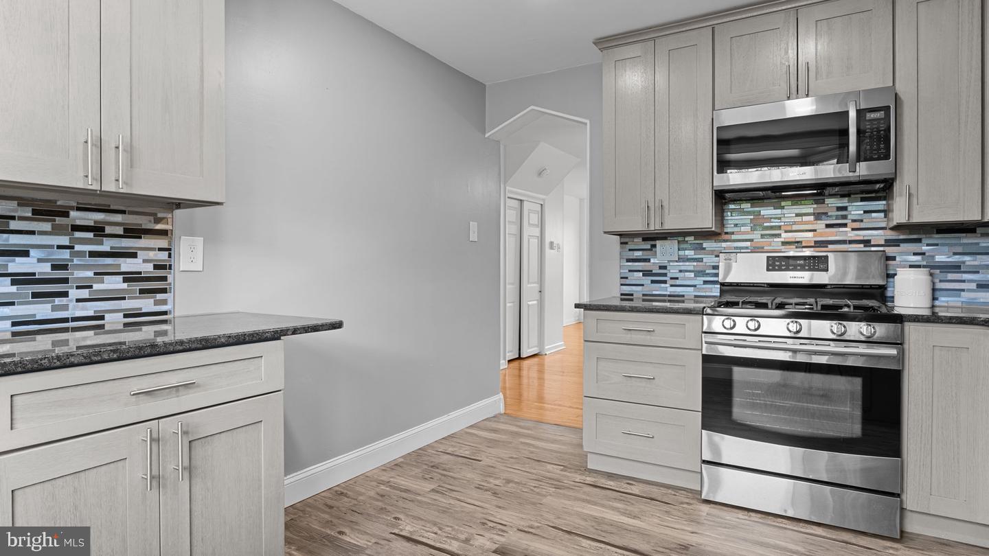 WALTON PARK - Residential Lease