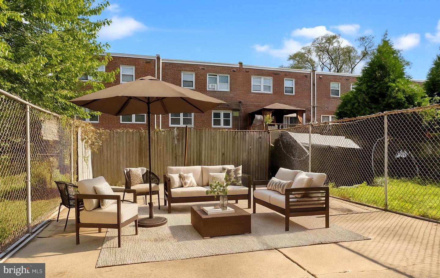 WALTON PARK - Residential Lease