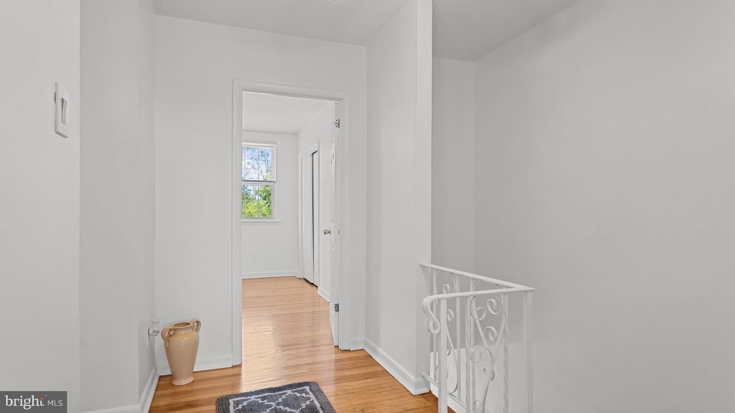 WALTON PARK - Residential Lease