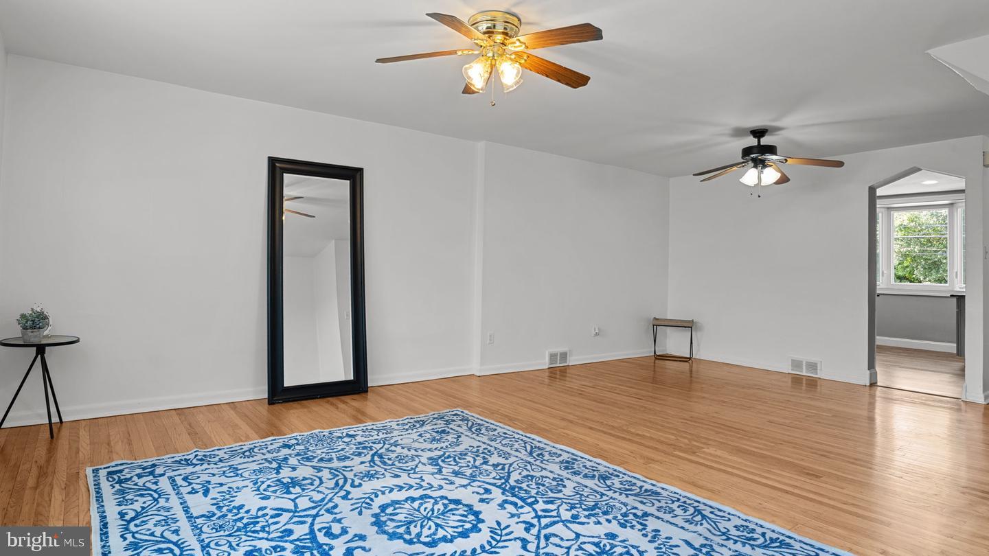 WALTON PARK - Residential Lease