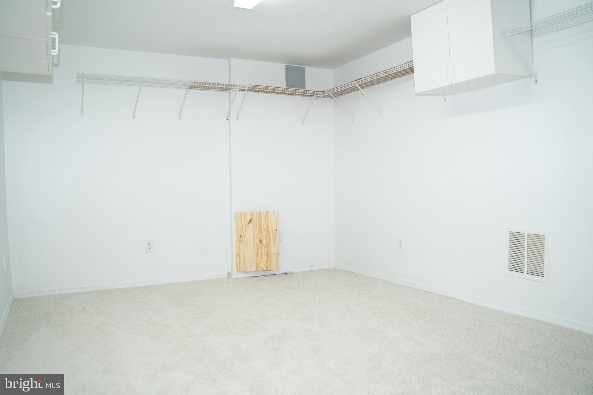 CLUBSIDE - Residential