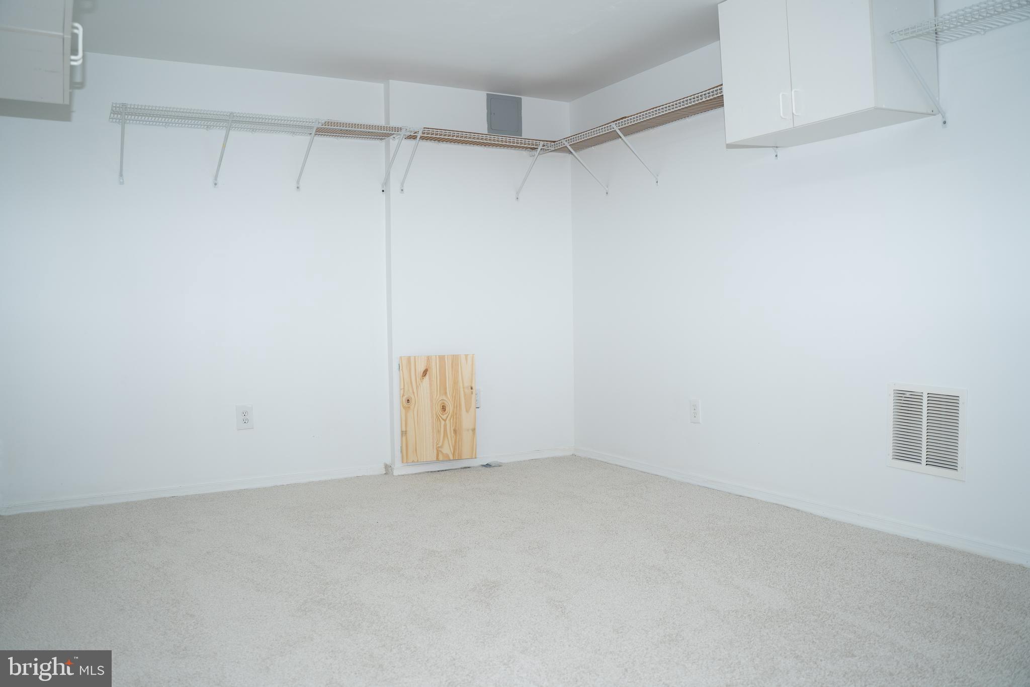 CLUBSIDE - Residential