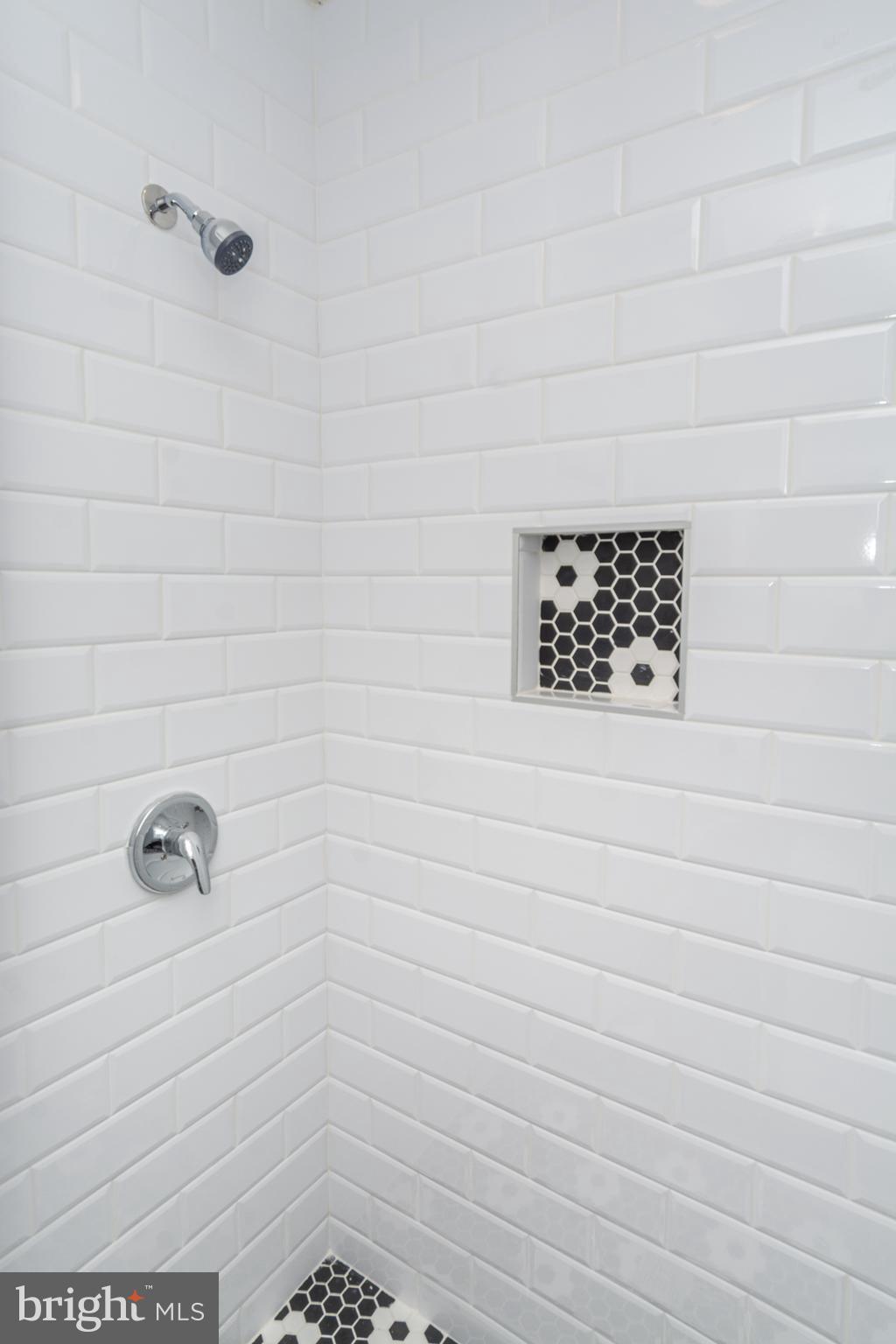 LAURAVILLE HISTORIC DISTRICT - Residential