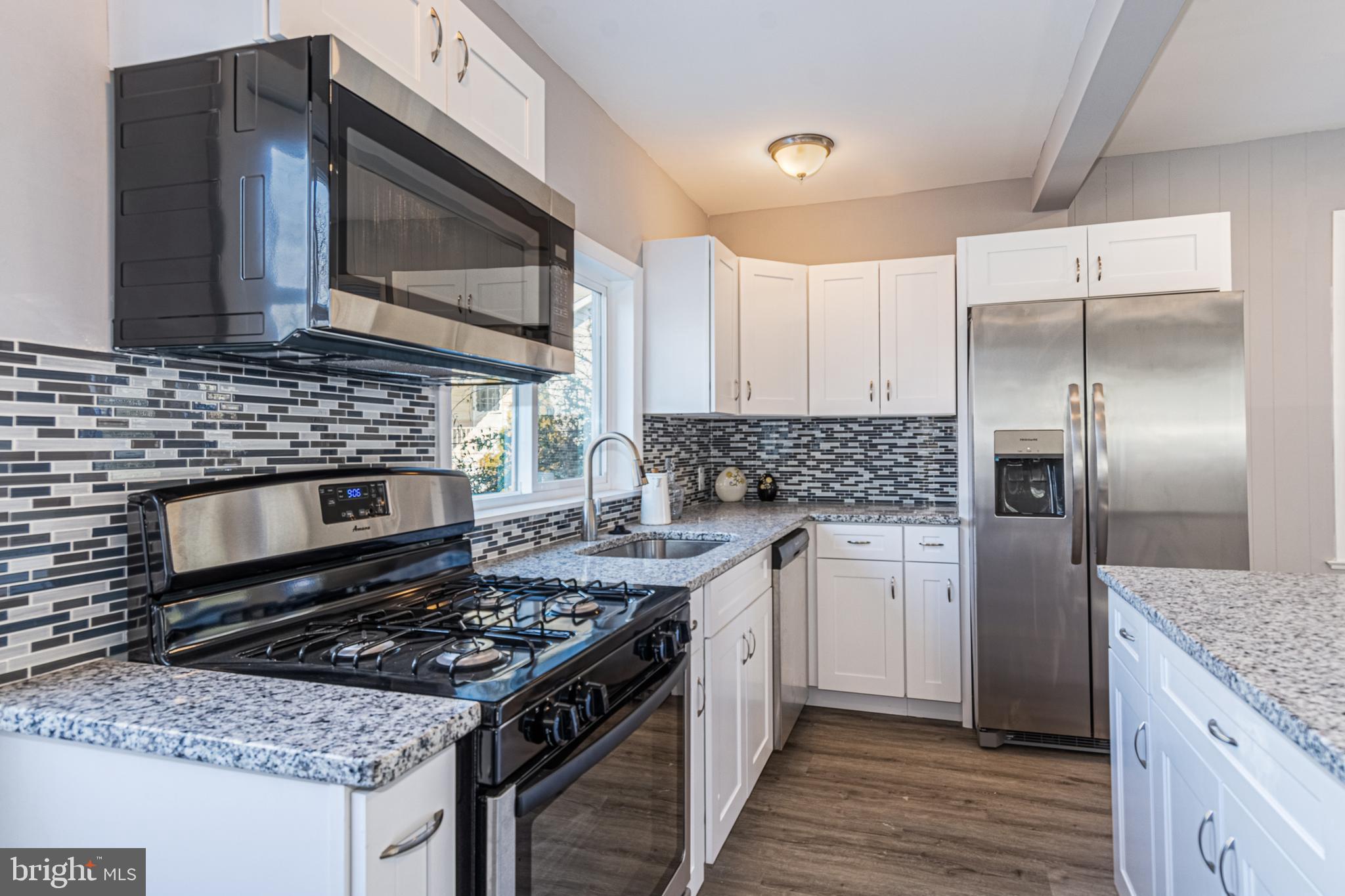 LAURAVILLE HISTORIC DISTRICT - Residential