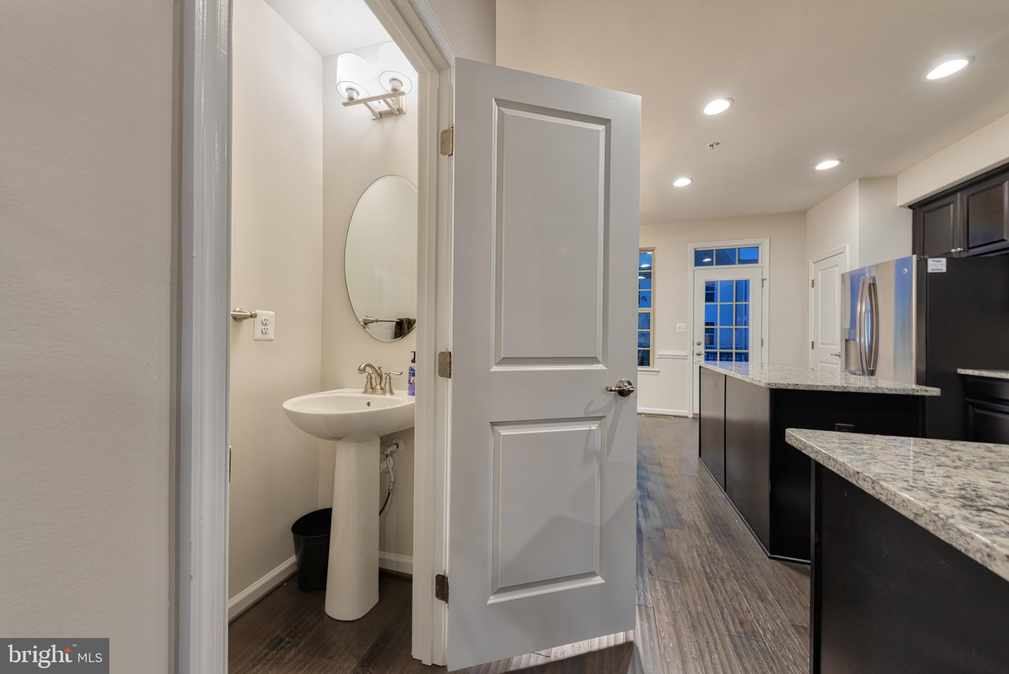 OLDHAM CROSSING - Residential Lease