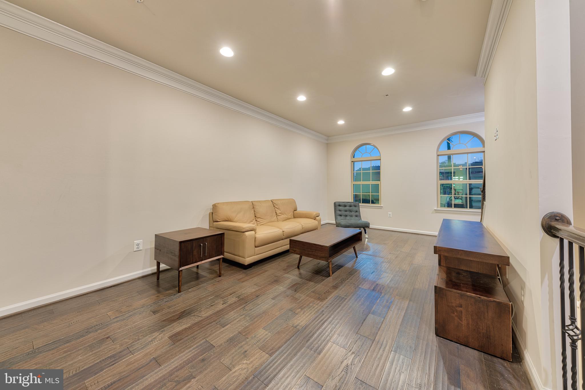 OLDHAM CROSSING - Residential Lease