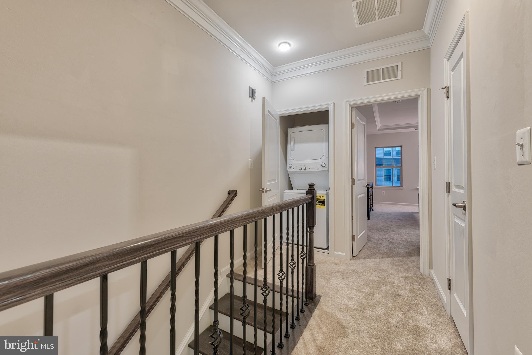 OLDHAM CROSSING - Residential Lease