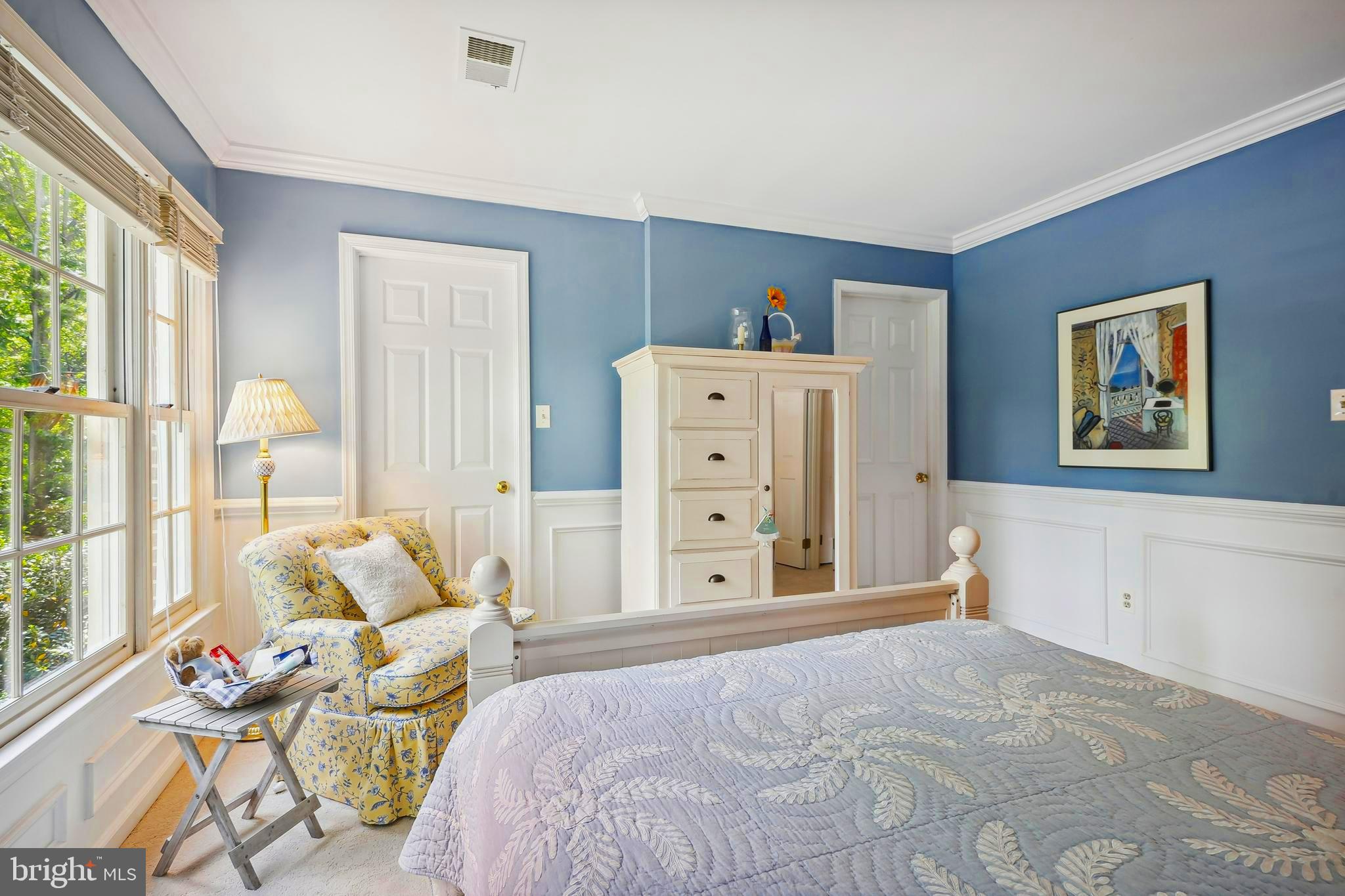 ENGLISH OAKS - Residential