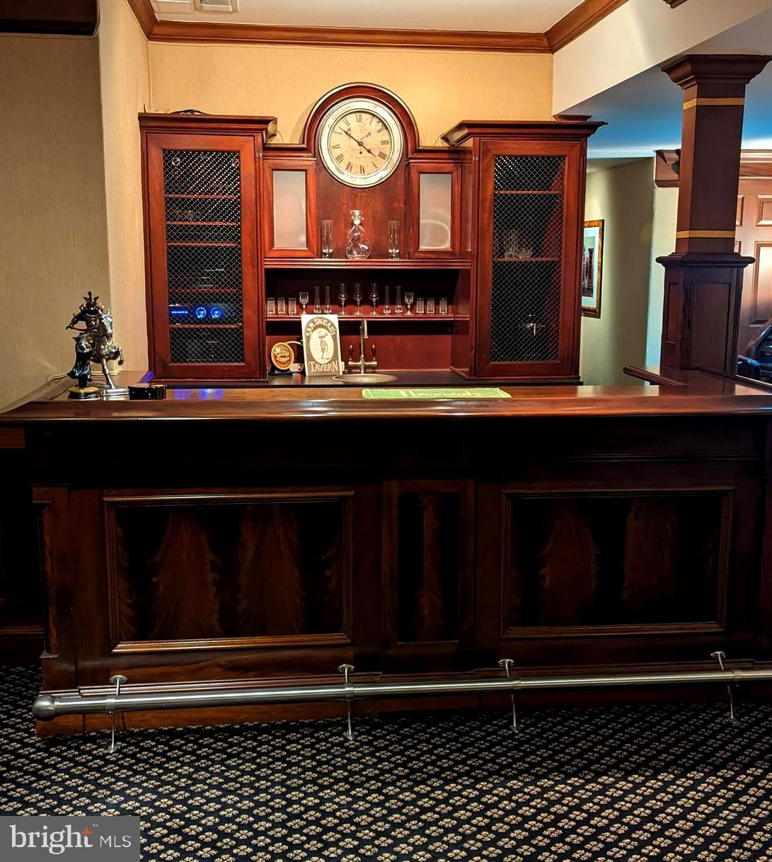 ENGLISH OAKS - Residential