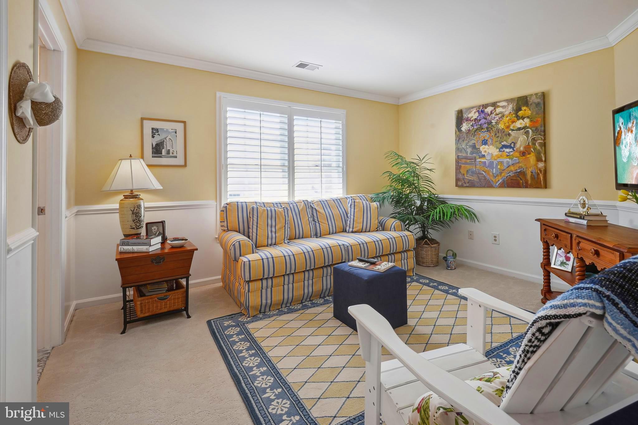 ENGLISH OAKS - Residential