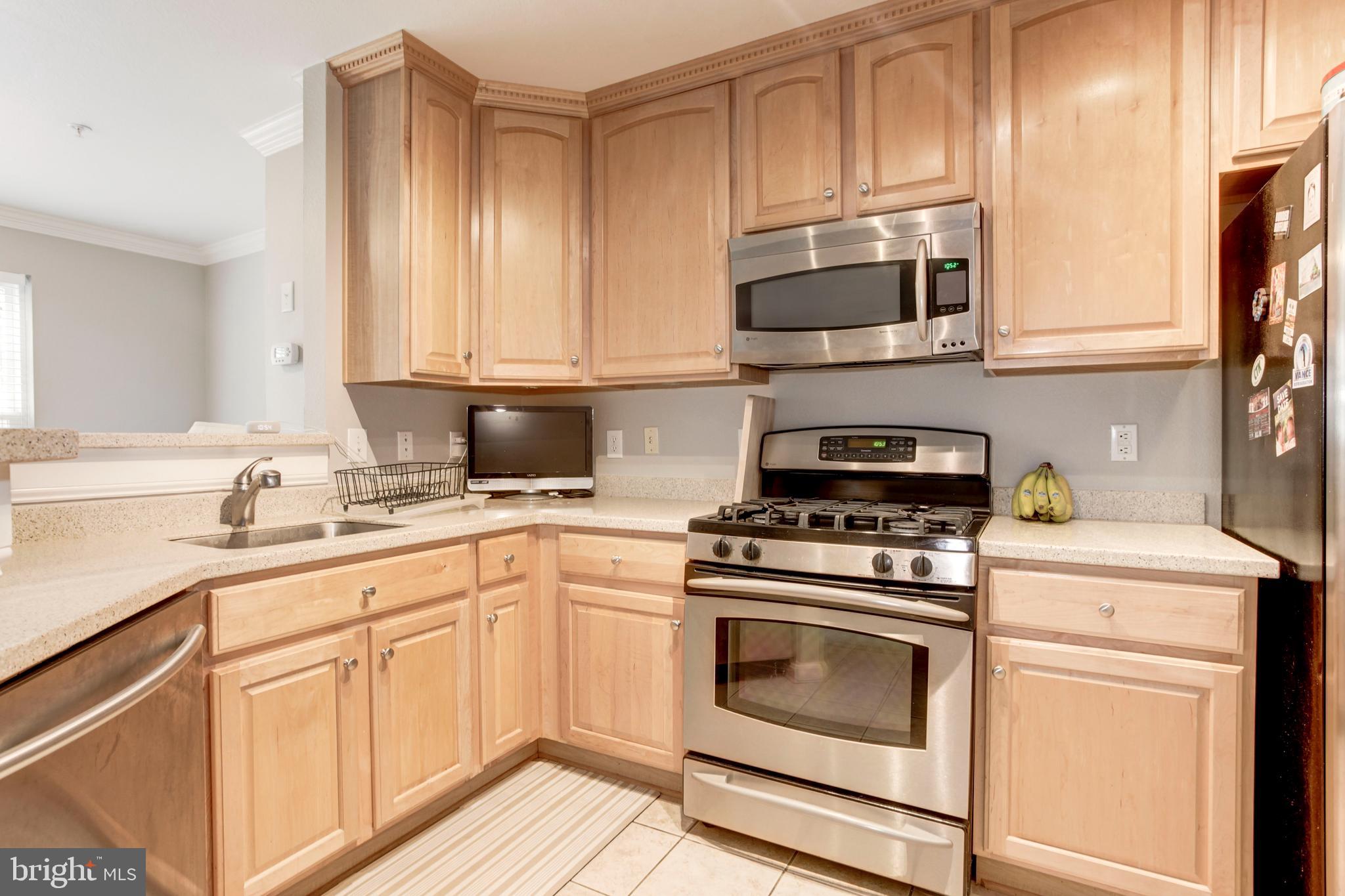 GATES OF FAIR LAKES - Residential Lease