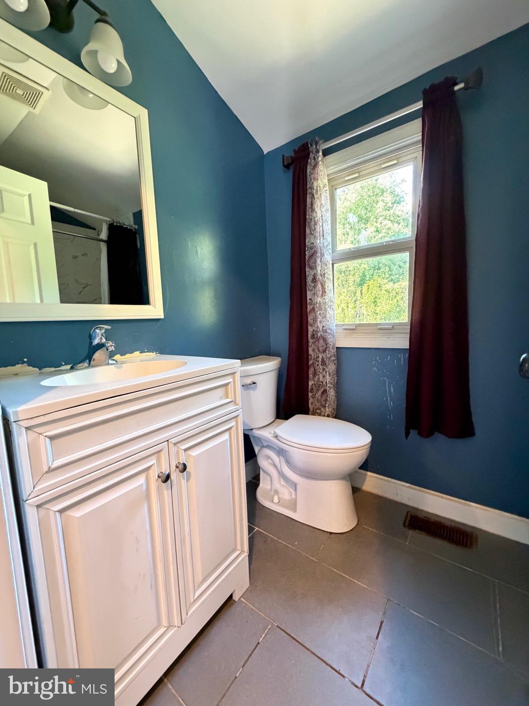 SUNNY ACRES - Residential