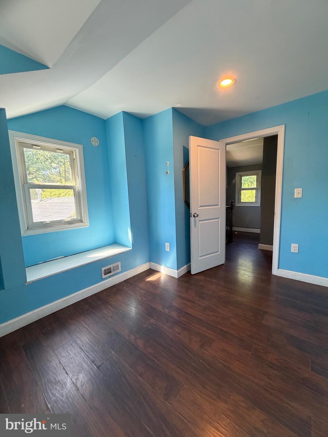 SUNNY ACRES - Residential