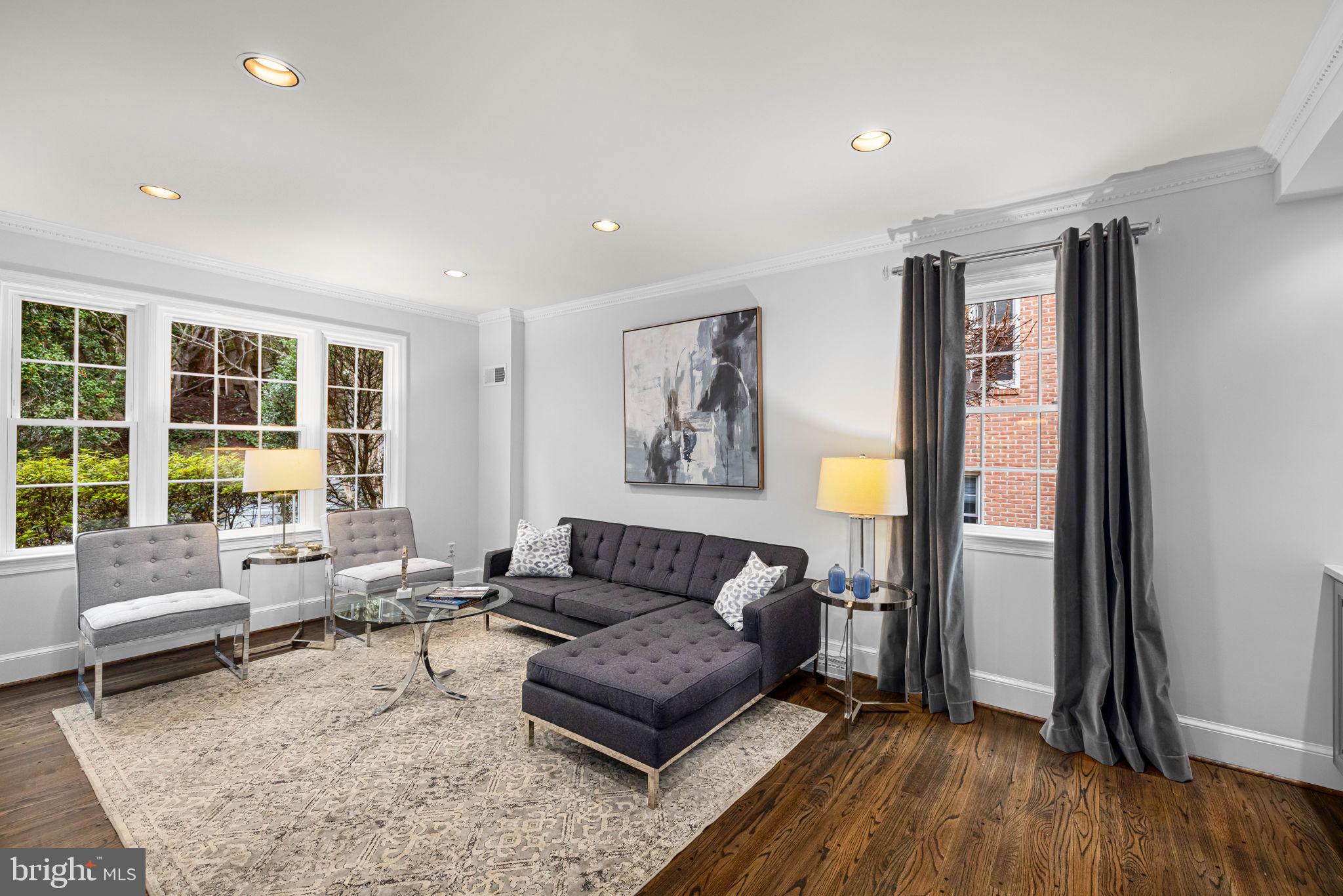 FOREST HILLS - Residential