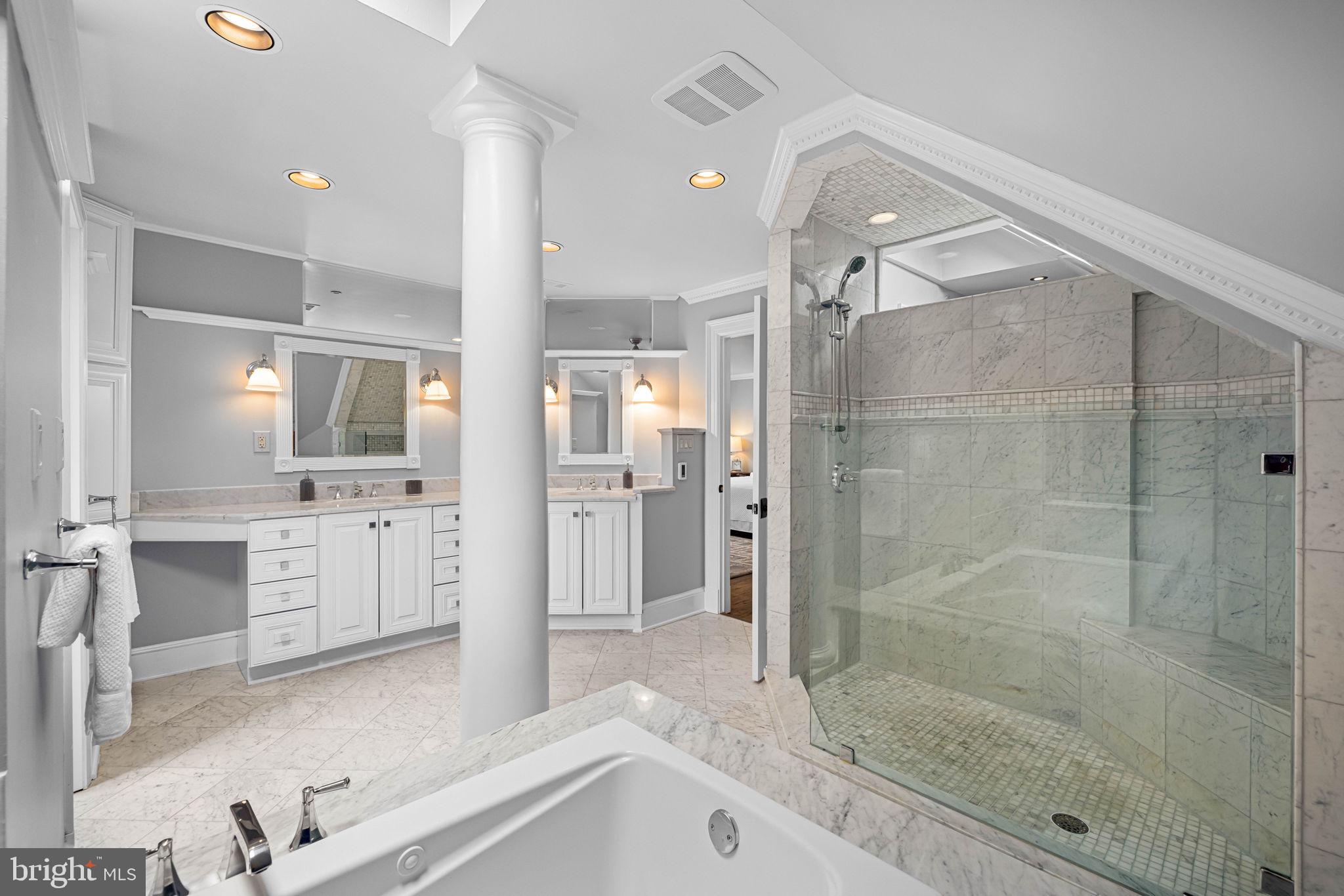 FOREST HILLS - Residential