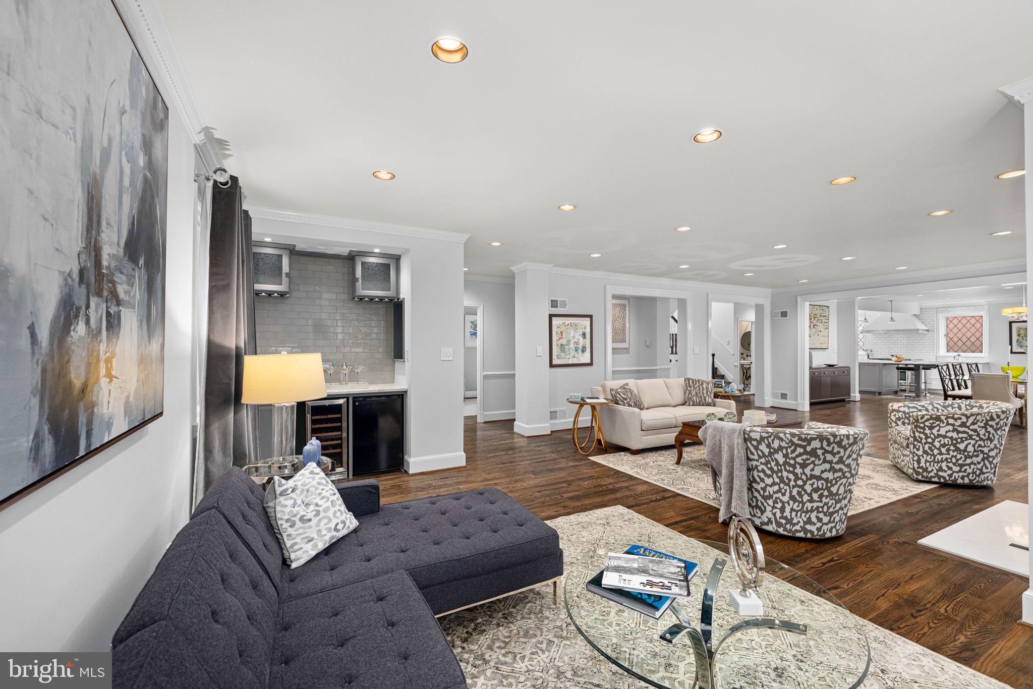 FOREST HILLS - Residential