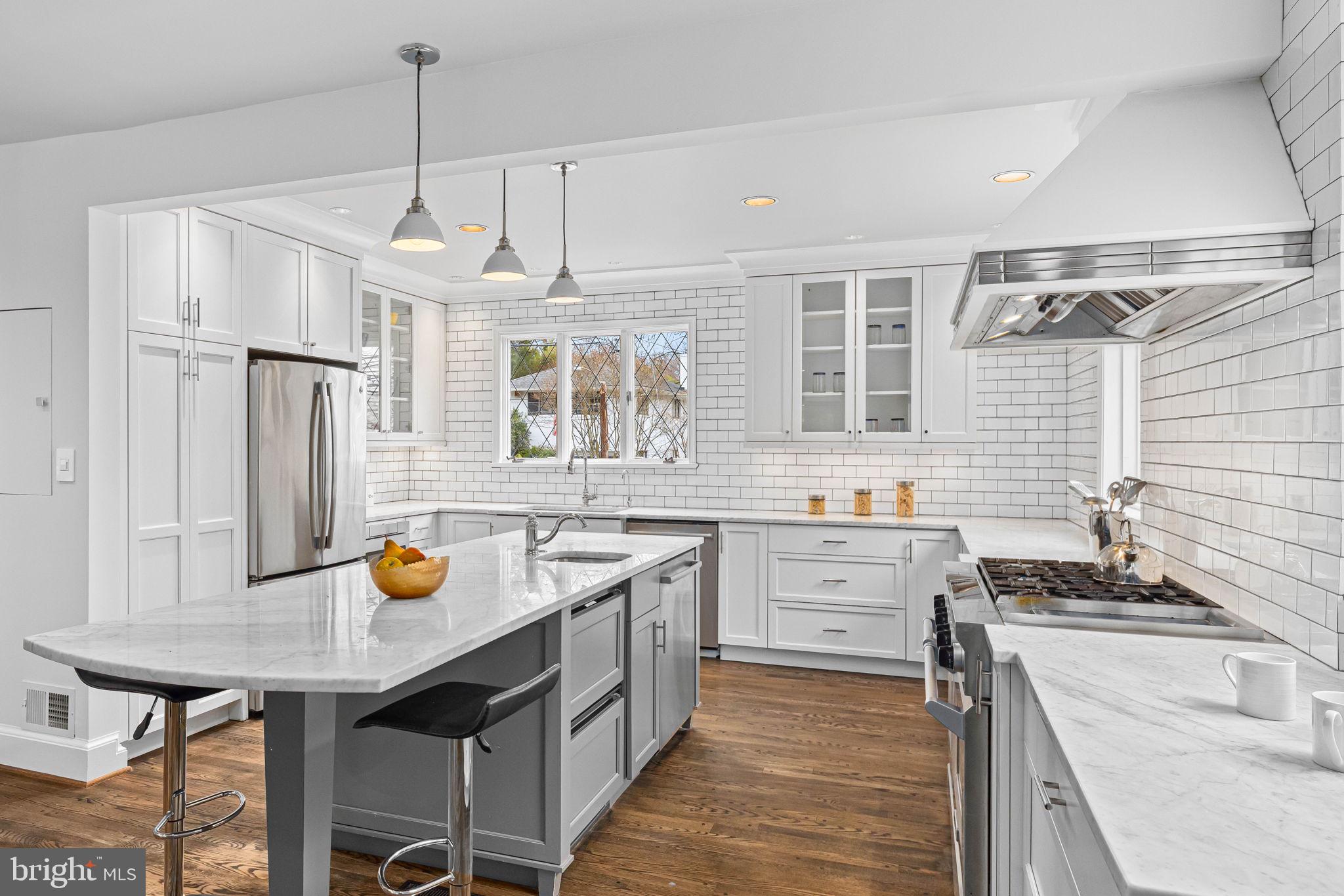 FOREST HILLS - Residential