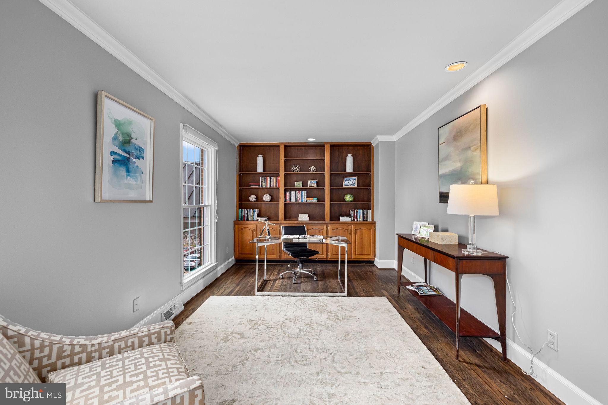 FOREST HILLS - Residential