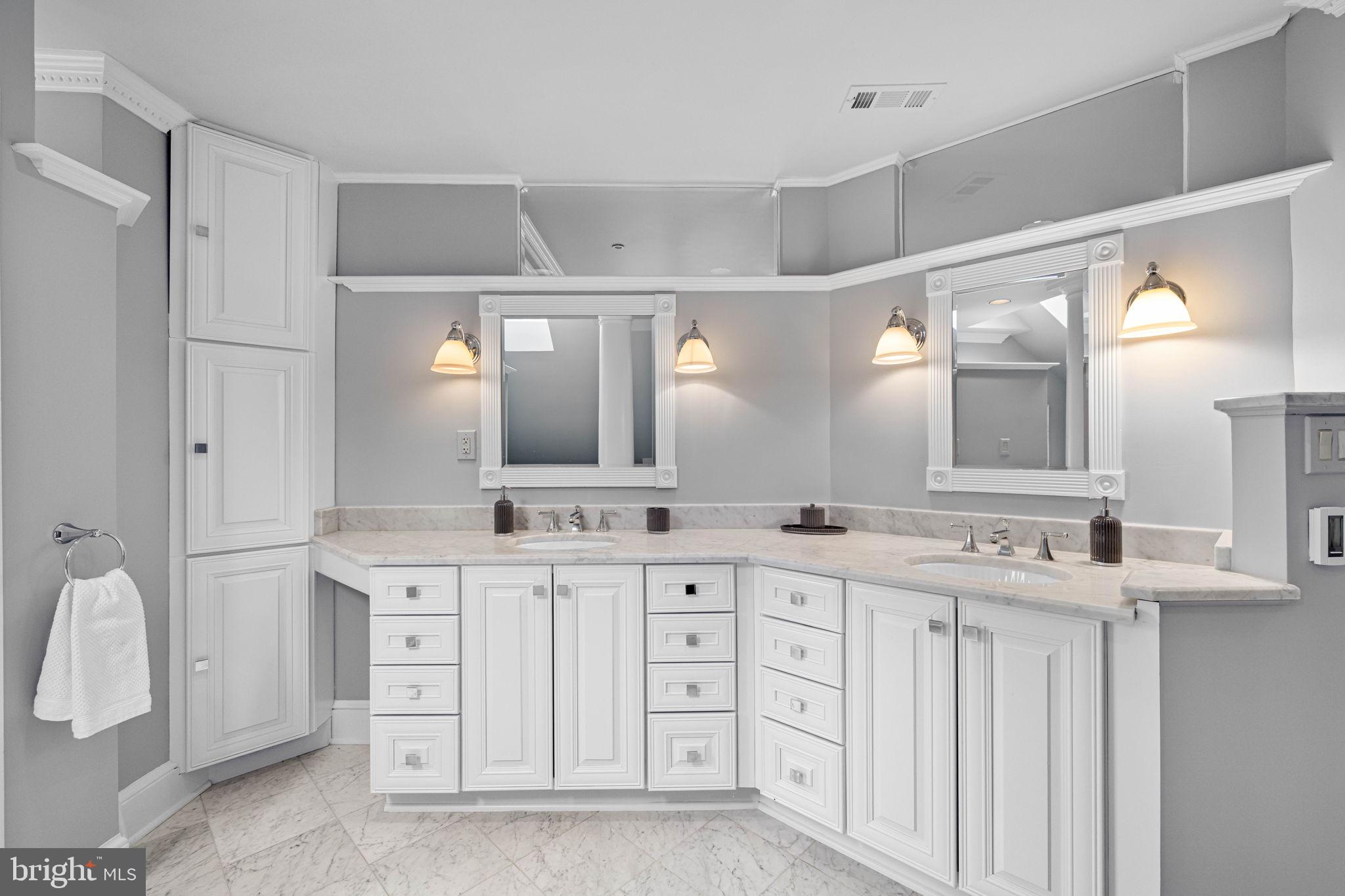 FOREST HILLS - Residential