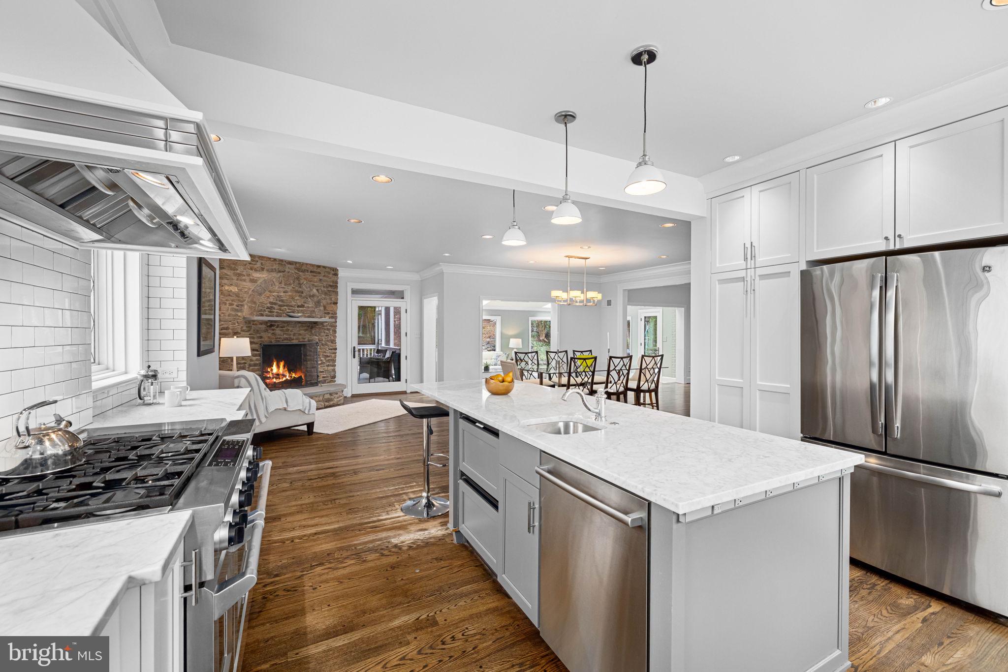 FOREST HILLS - Residential
