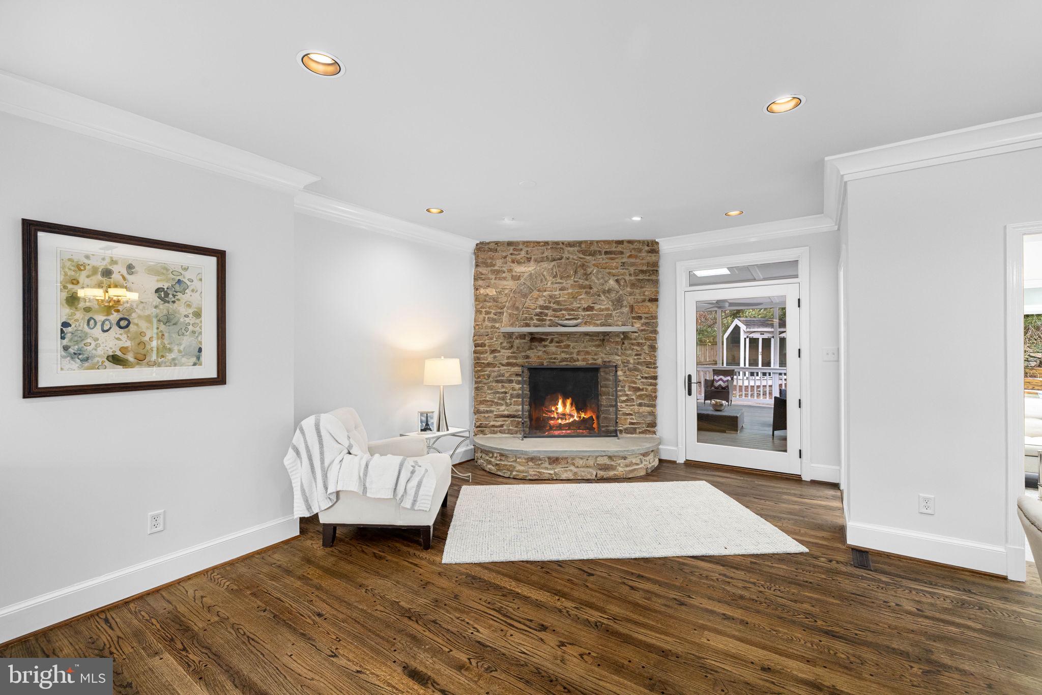 FOREST HILLS - Residential