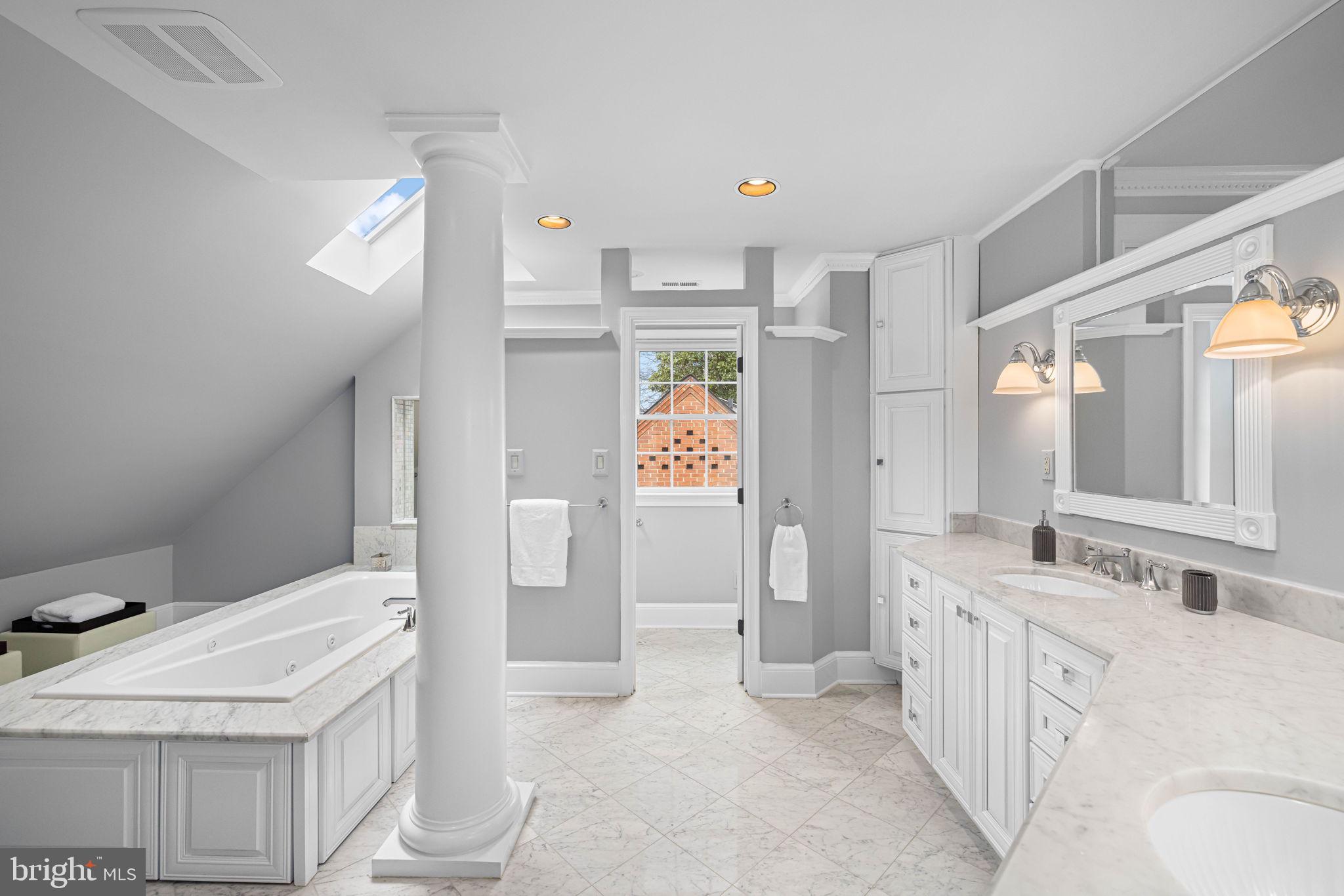 FOREST HILLS - Residential