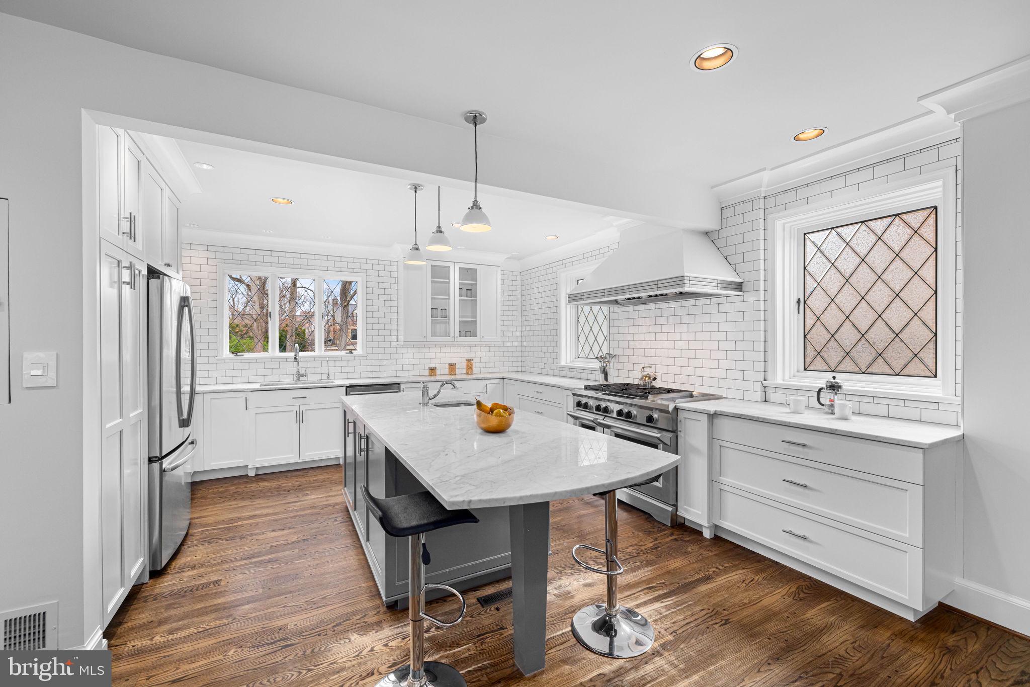 FOREST HILLS - Residential