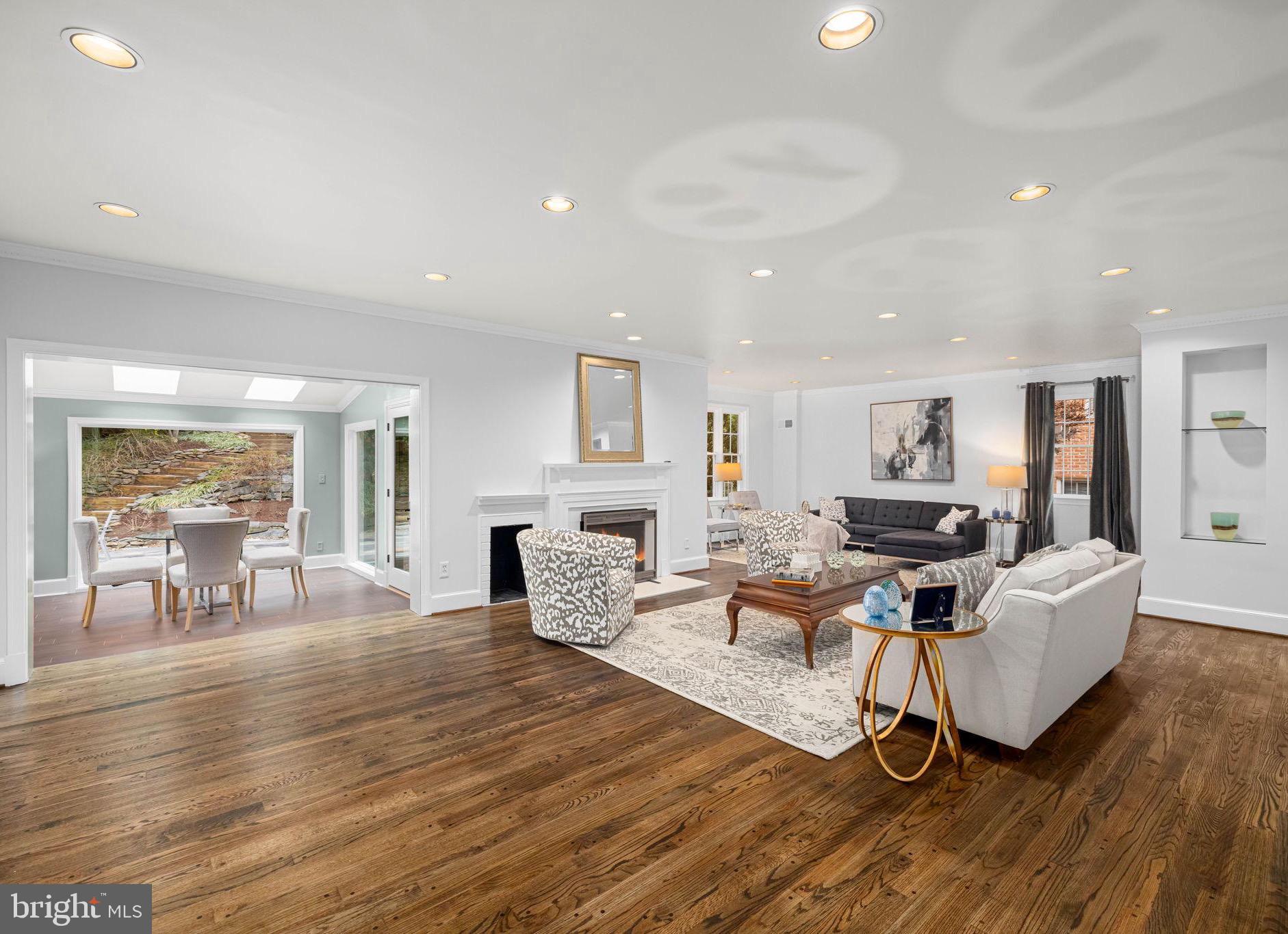 FOREST HILLS - Residential