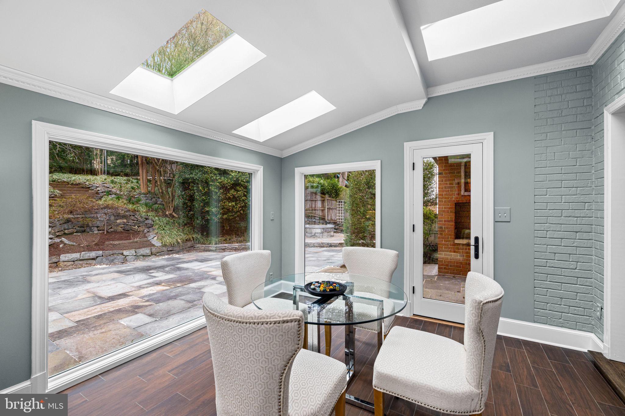 FOREST HILLS - Residential