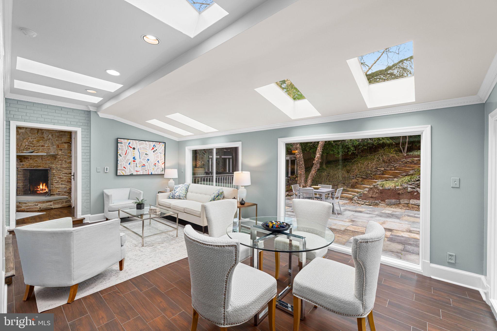 FOREST HILLS - Residential