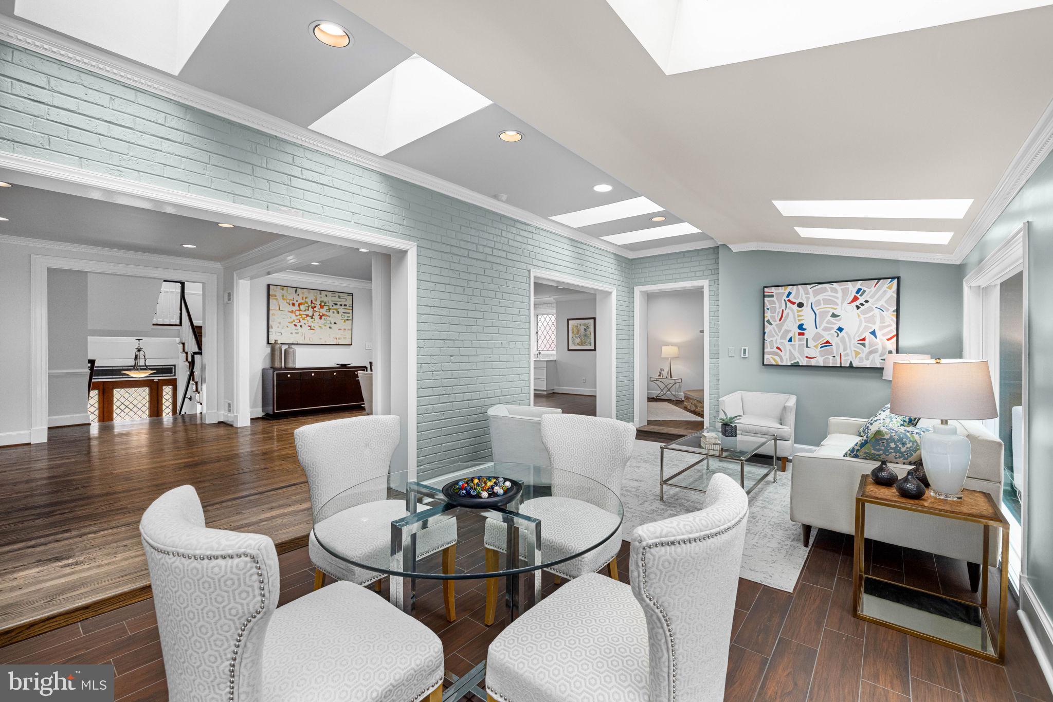 FOREST HILLS - Residential