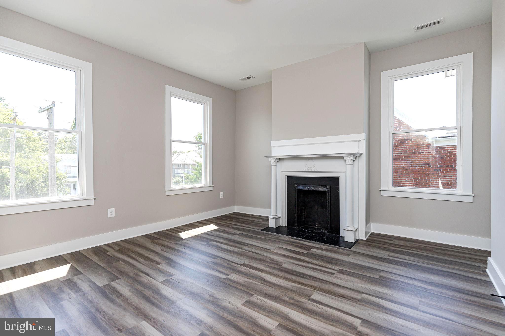 BATTERY COURT ADDITION - Residential