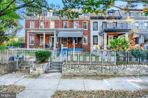 Townhouse For Sale - 4021 Illinois Avenue<br/> WASHINGTON, DC 20011