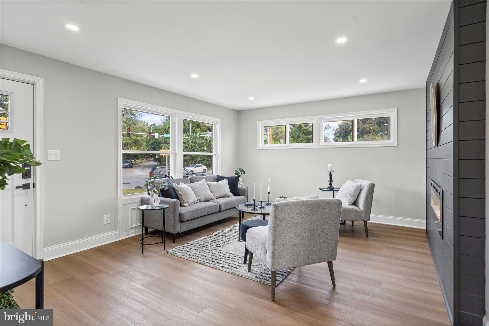 WILLIAMSBURG - Residential