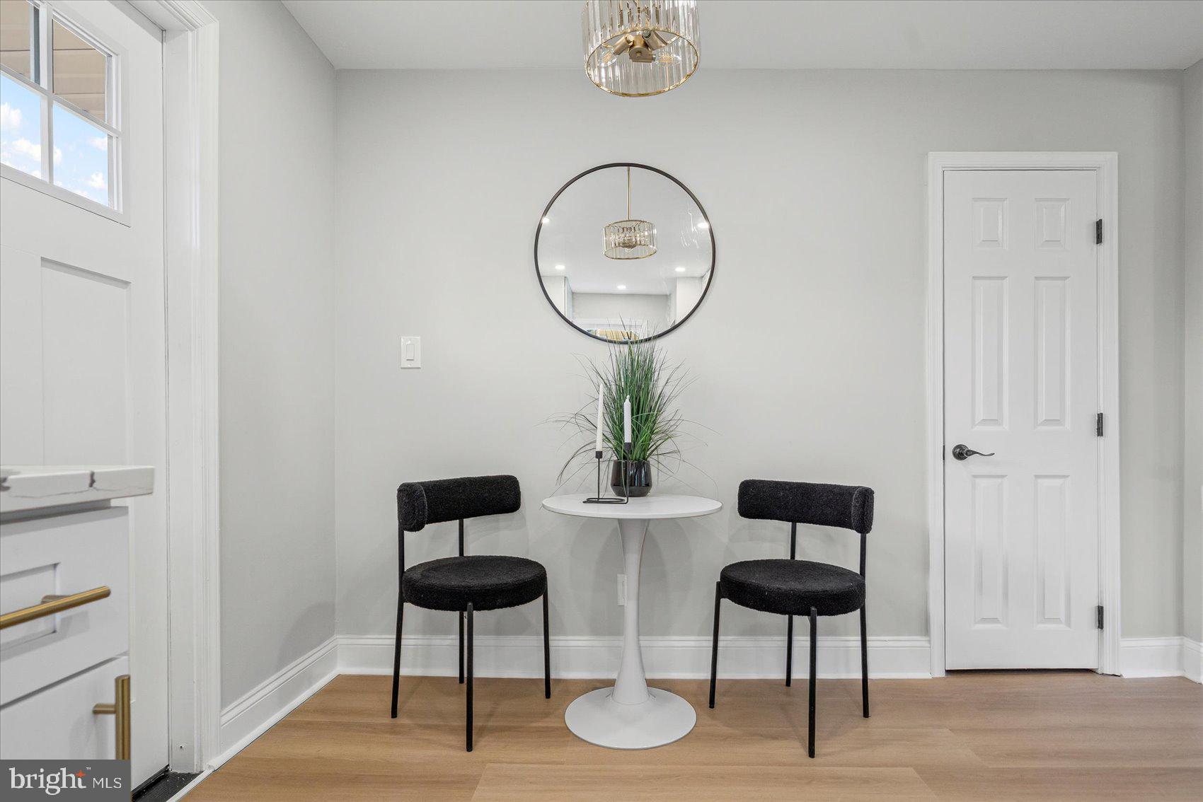 WILLIAMSBURG - Residential