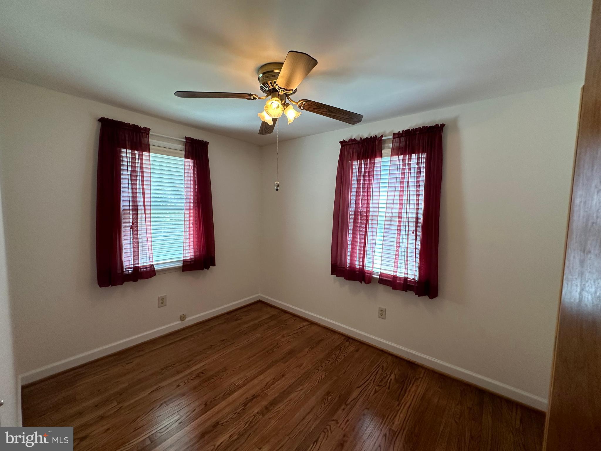 KENSINGTON HEIGHTS - Residential