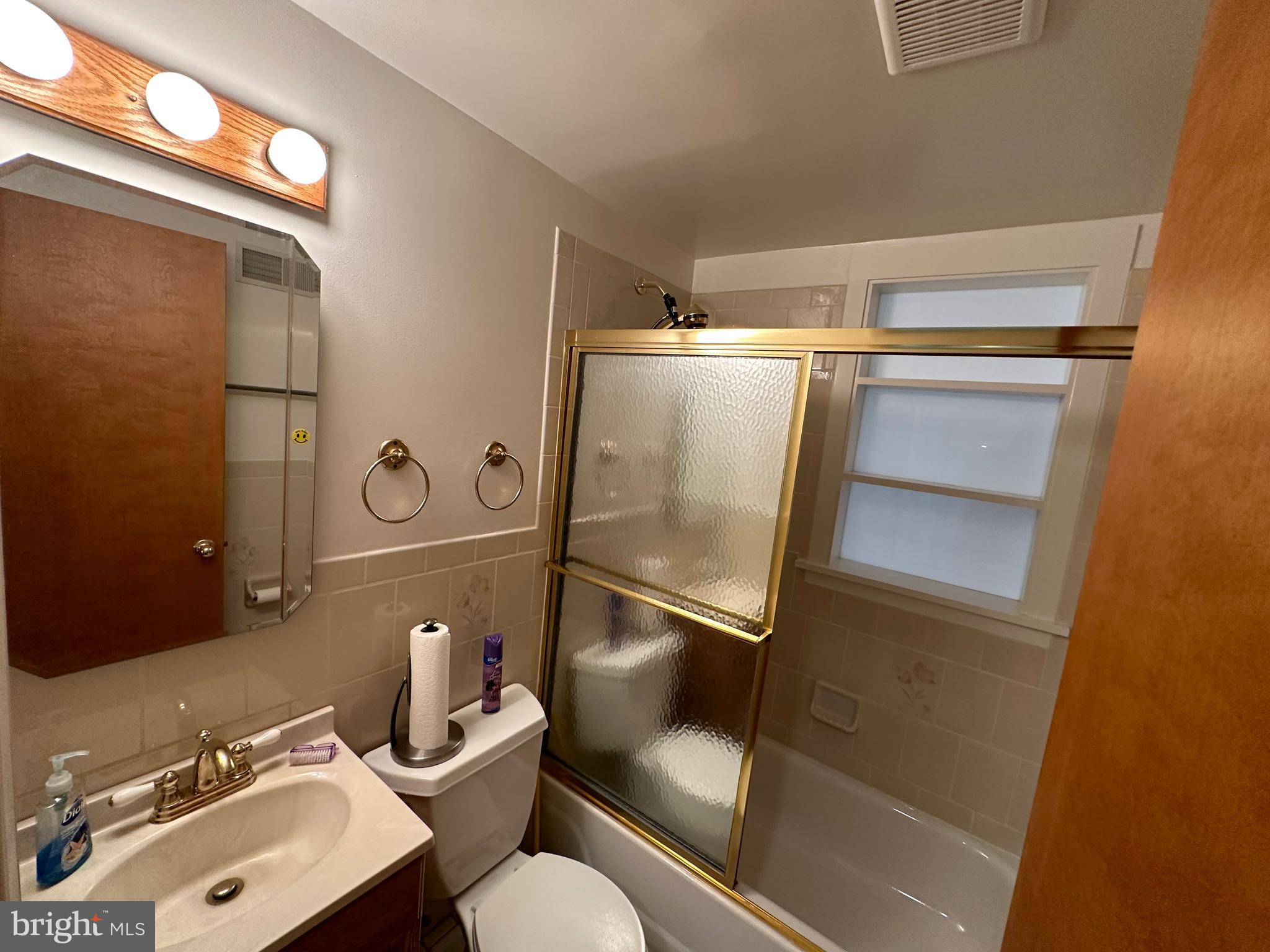 KENSINGTON HEIGHTS - Residential